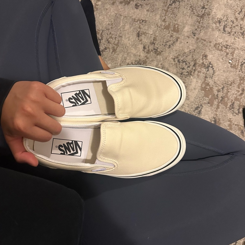 Vans Cream Slip-On Sneakers Classic Slip-On 98 DX 'Anaheim Factory - White'